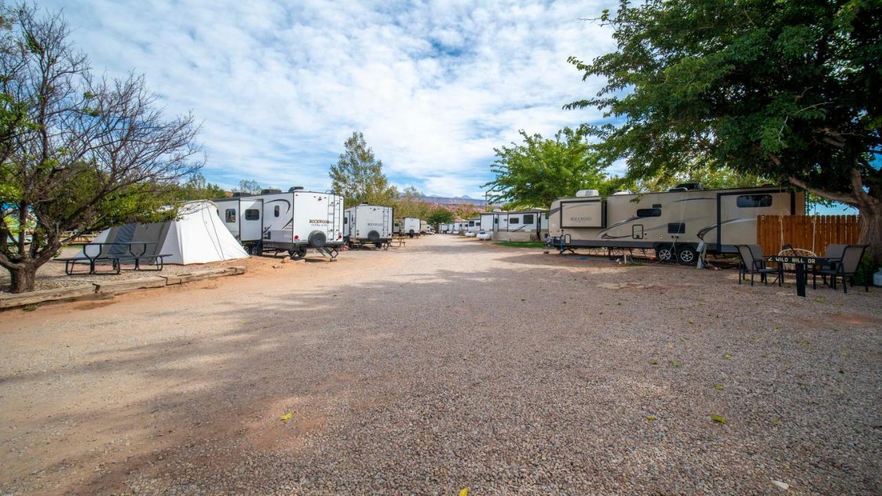 FunStays Glamping Setup Tent in RV Park #6 OK-T6 Moab Bagian luar foto