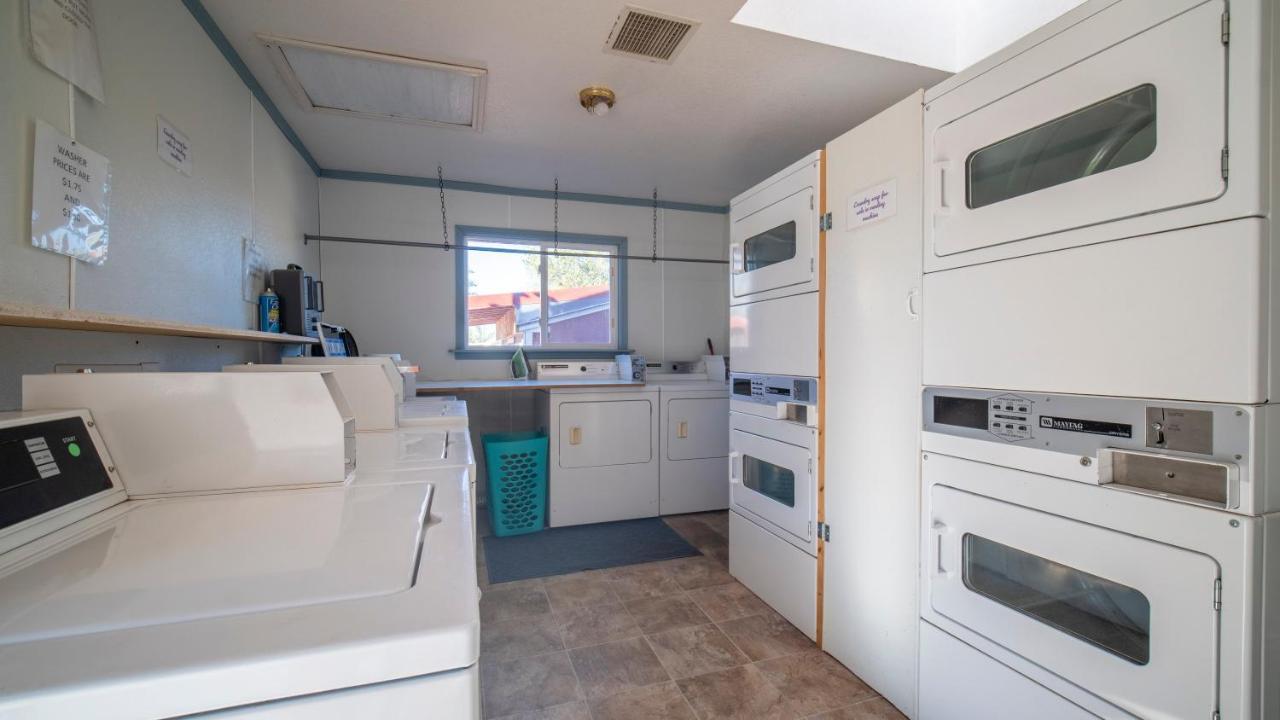 FunStays Glamping Setup Tent in RV Park #6 OK-T6 Moab Bagian luar foto